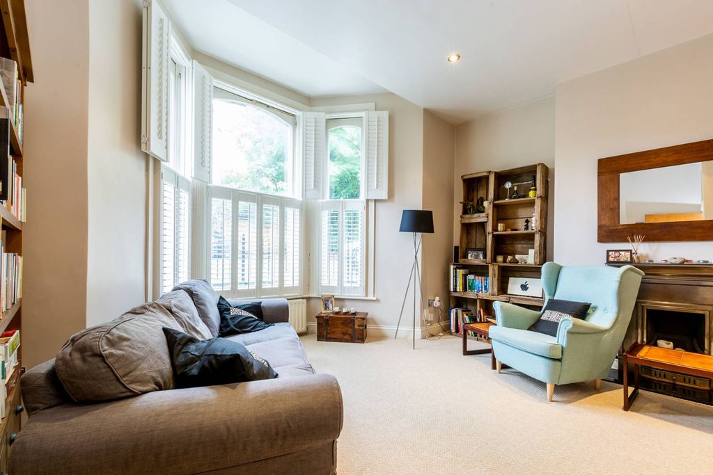 Property photo 1 of 9