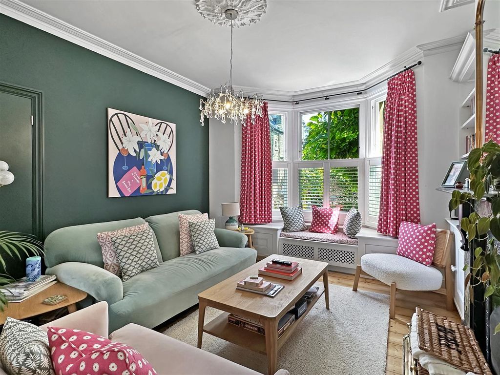 Property photo 2 of 19