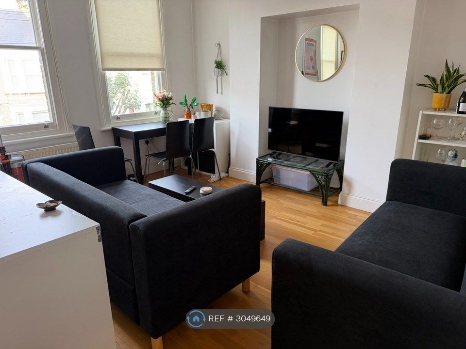 Property photo 2 of 13 Living Room