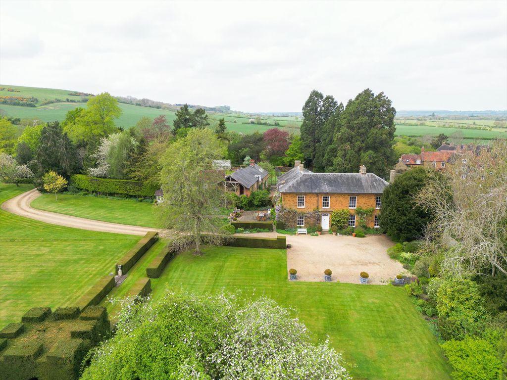 Property photo 1 of 47 Image