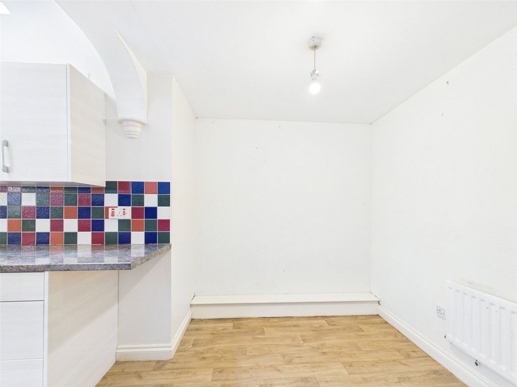 Property photo 3 of 28 Picture No. 25