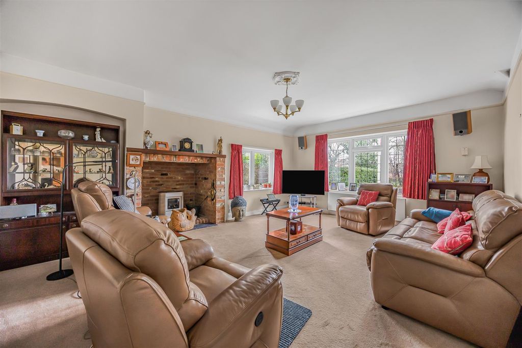 Property photo 2 of 32 54_71234.Jpg