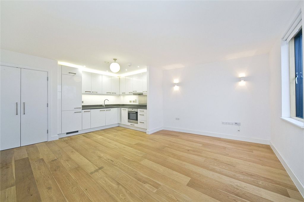 Property photo 3 of 10 Open Plan