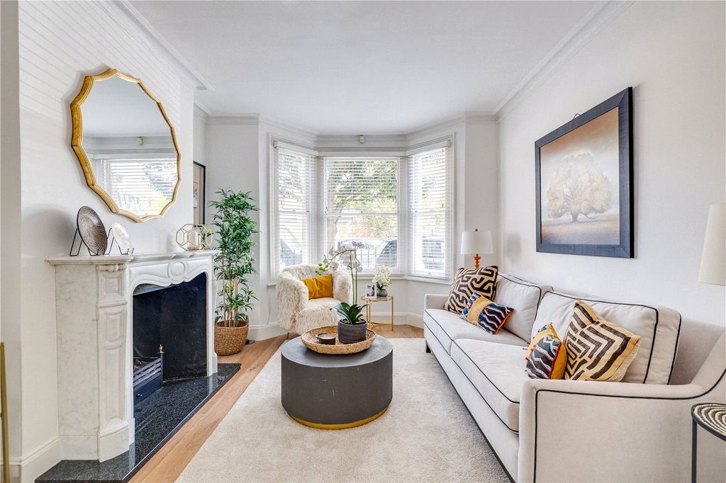 Property photo 2 of 39 Picture No. 16