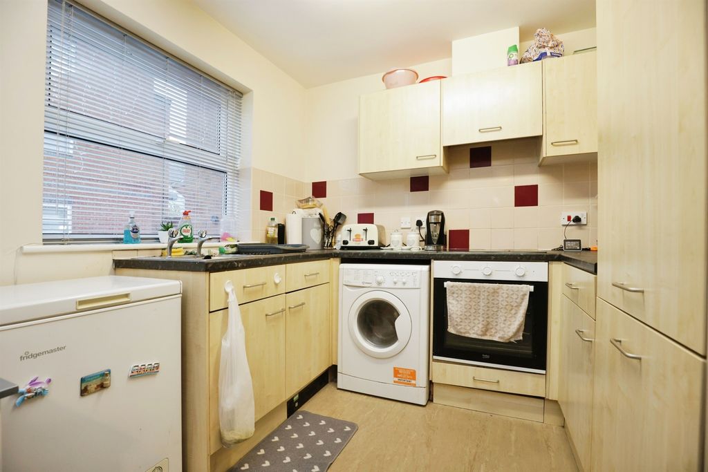 Additional image 6 of 2 bed flat for saleCambridge Street, Rugby CV21