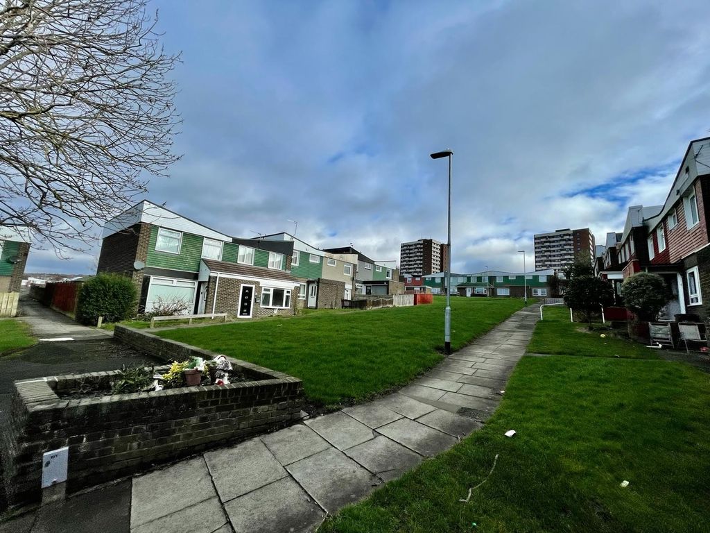 Property photo 2 of 11 253-Hr-1.Jpg