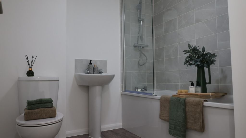 Property photo 2 of 12