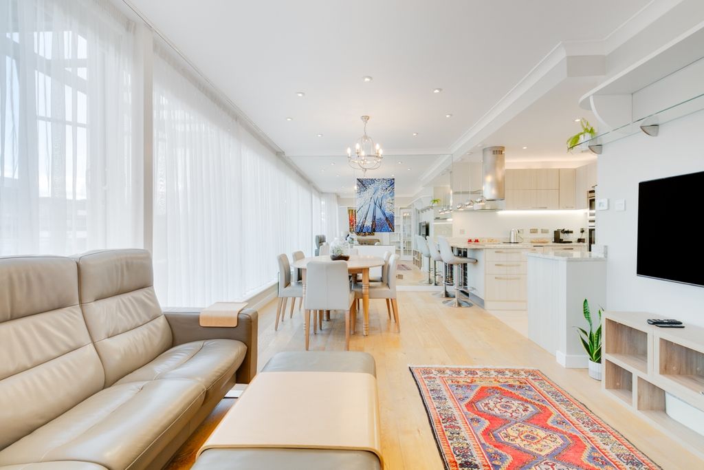 Property photo 1 of 25 Reception (4)