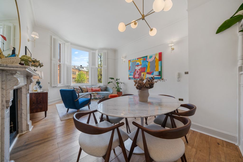 Property photo 2 of 13 4244463