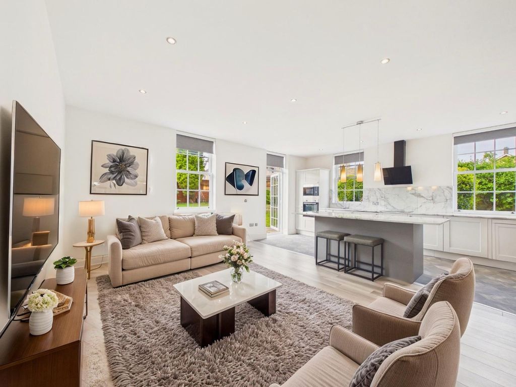 Property photo 2 of 13 761587