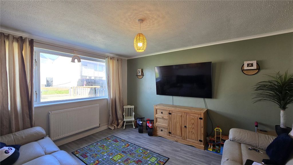 Property photo 2 of 10 Picture No. 05