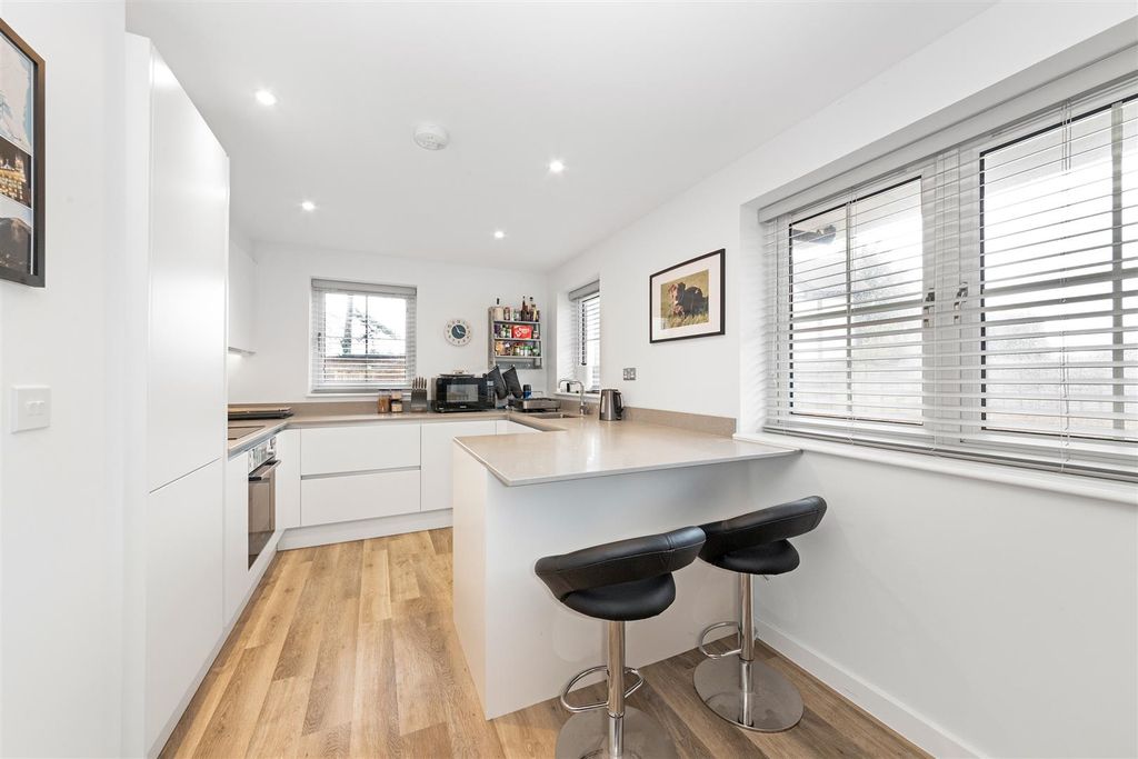 Property photo 3 of 15 Kitchen/Reception Room