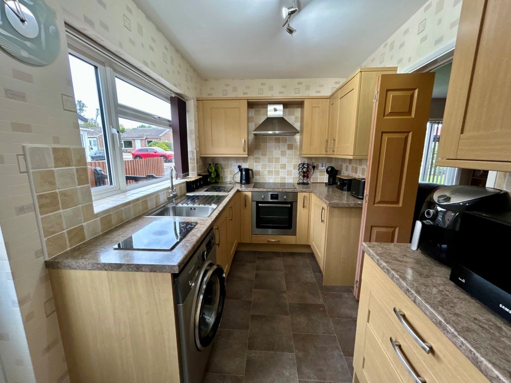 Property photo 2 of 13 Kitchen