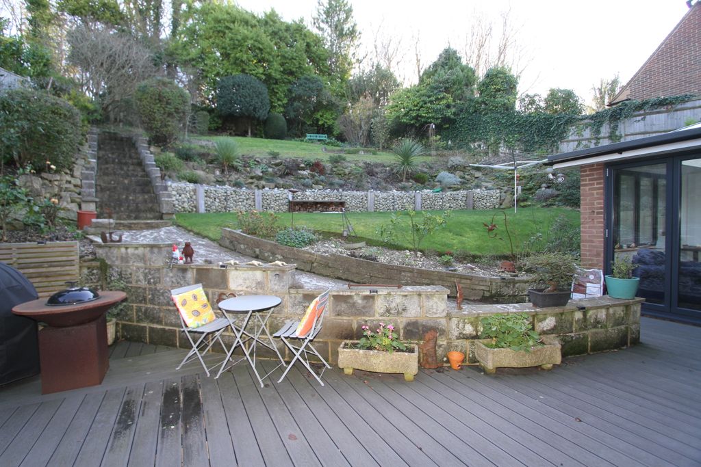 Property photo 2 of 29