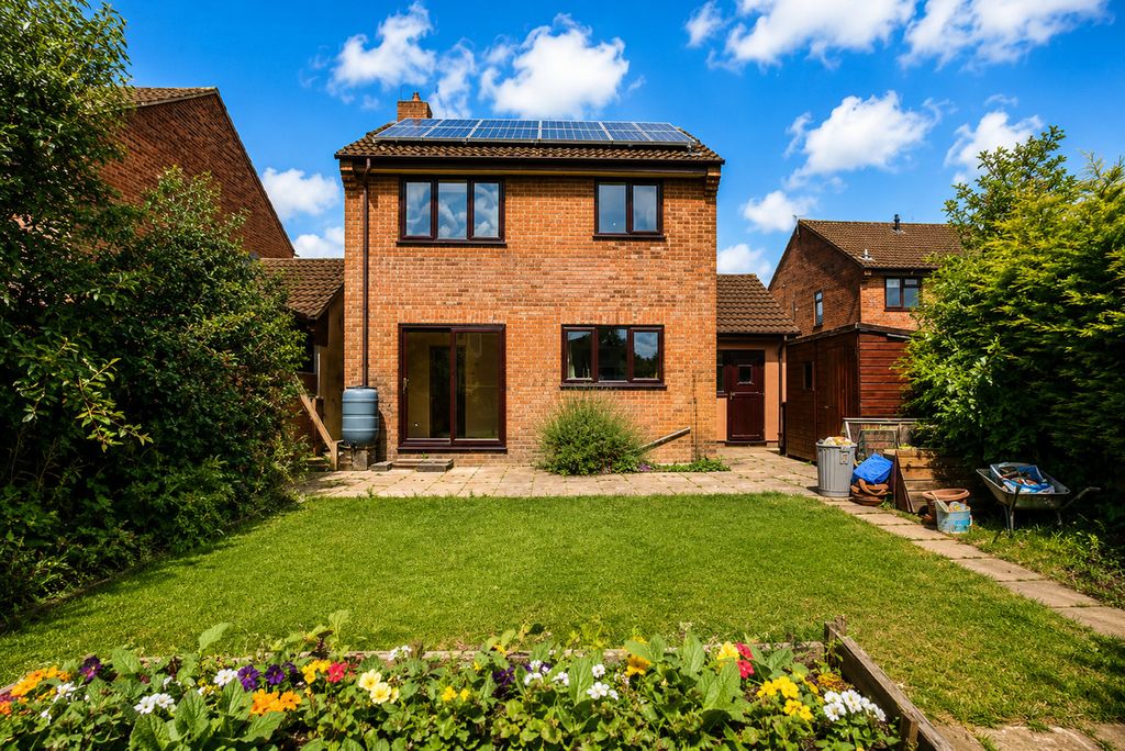 Property photo 2 of 16