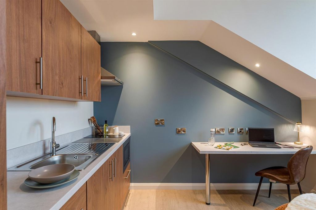 Additional image 4 of Studio to rentElmwood Avenue, Belfast BT9