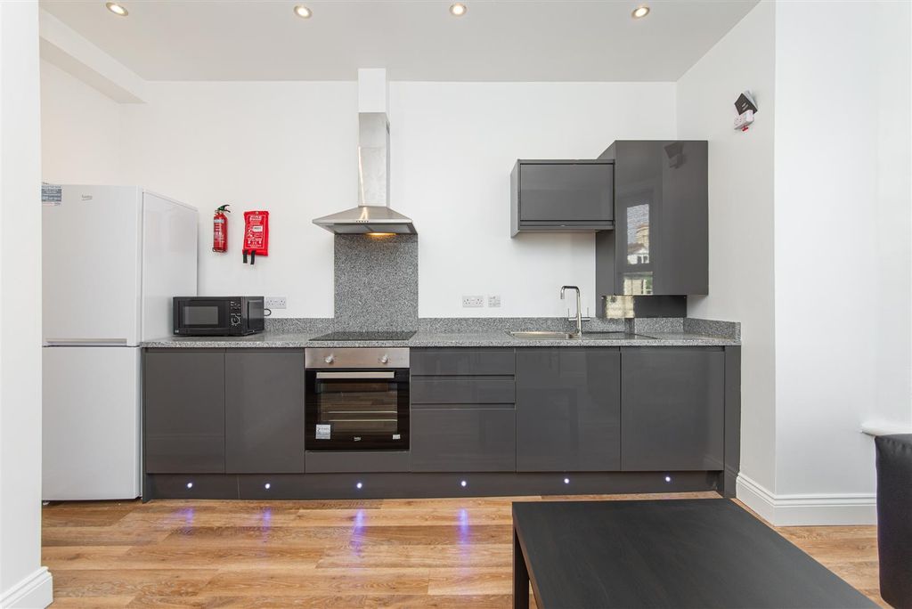 Property photo 2 of 6 Edit-5644.Jpg