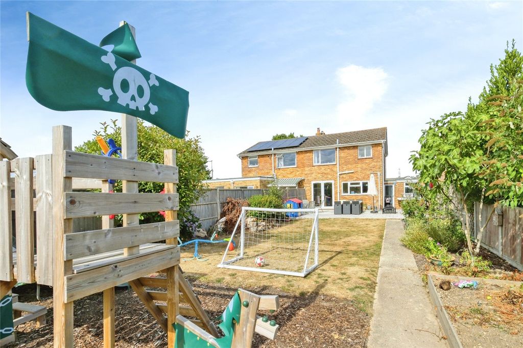 Property photo 3 of 18 Picture No. 14