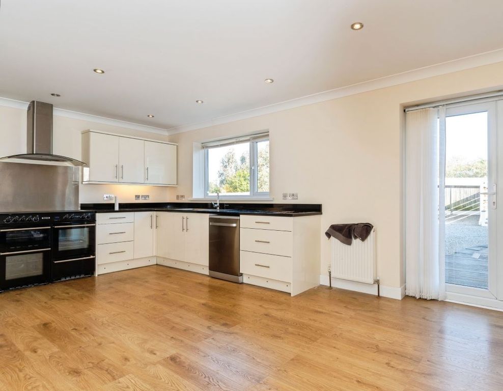 Property photo 2 of 7 Kitchen Diner