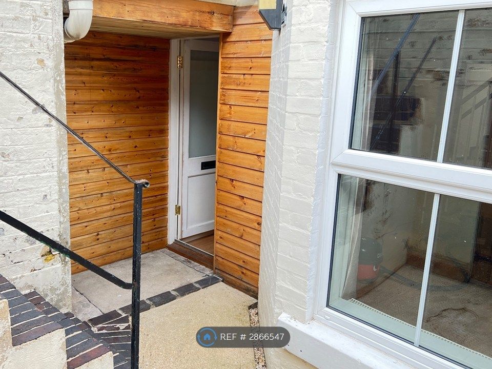 Property photo 3 of 24