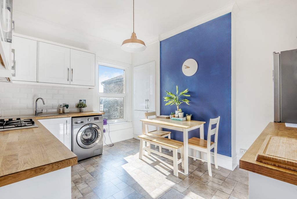 Property photo 2 of 6 459414 (2)