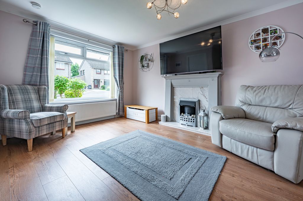 Property photo 2 of 45