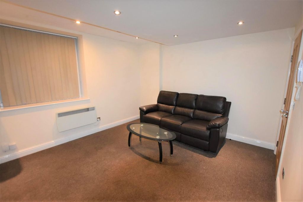 Property photo 1 of 7 7Wss4Fdbyukfemo5Aehqiw.Jpg