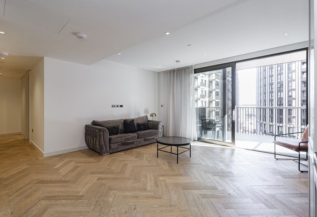 Property photo 2 of 29