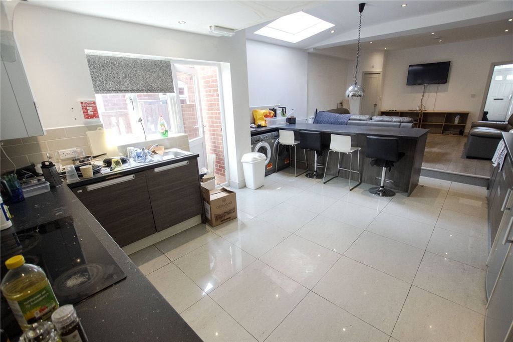 Property photo 3 of 18 Picture No. 03