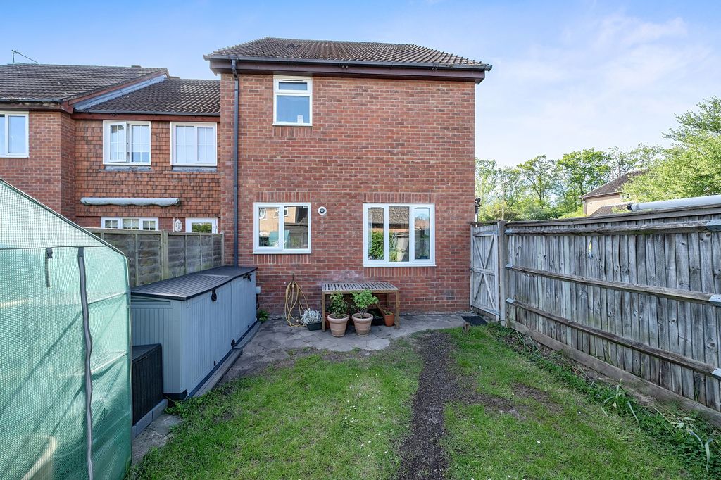 Property photo 2 of 12