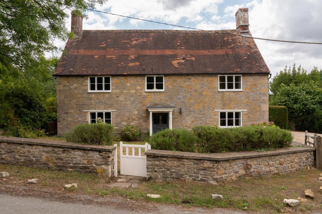 Property photo 1 of 37