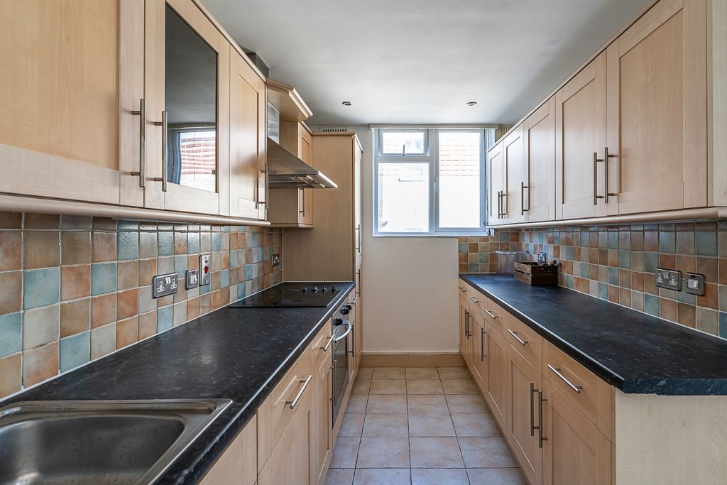 Property photo 2 of 10 12 Keswick Height...