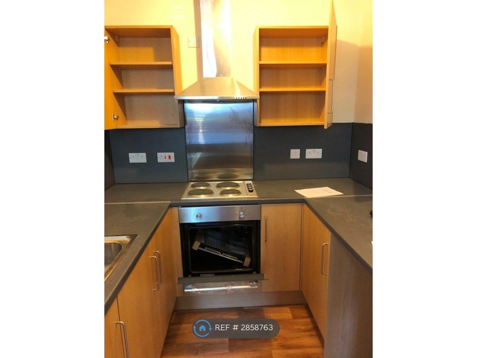 Property photo 2 of 6 Kitchen