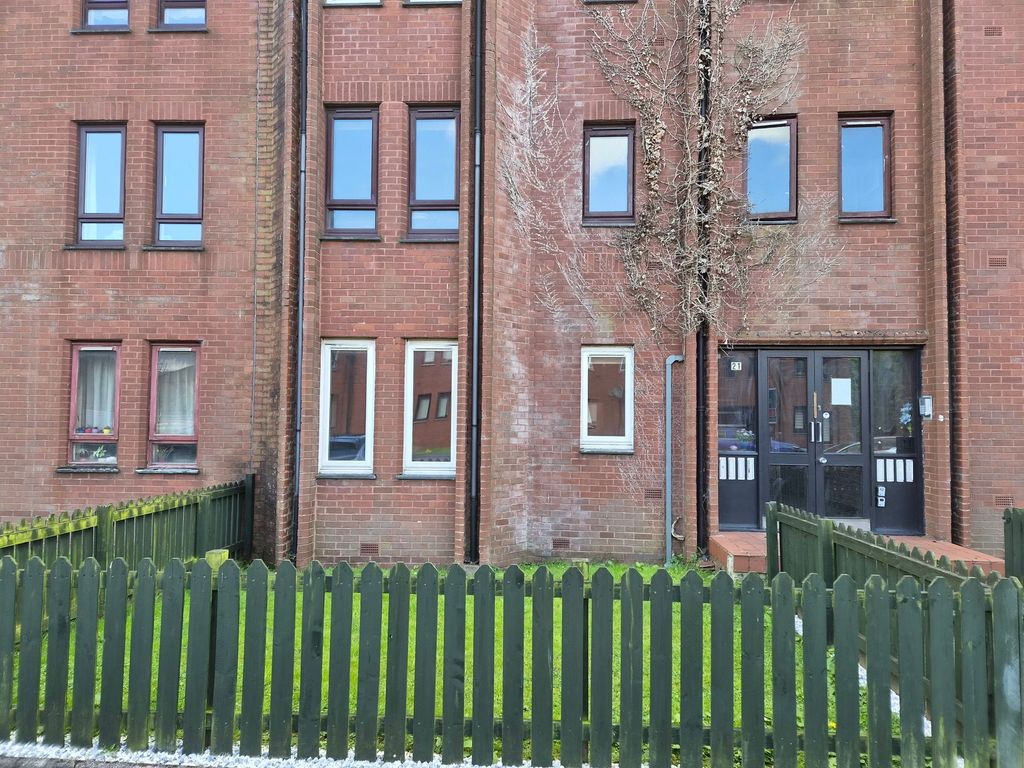 Property photo 1 of 8