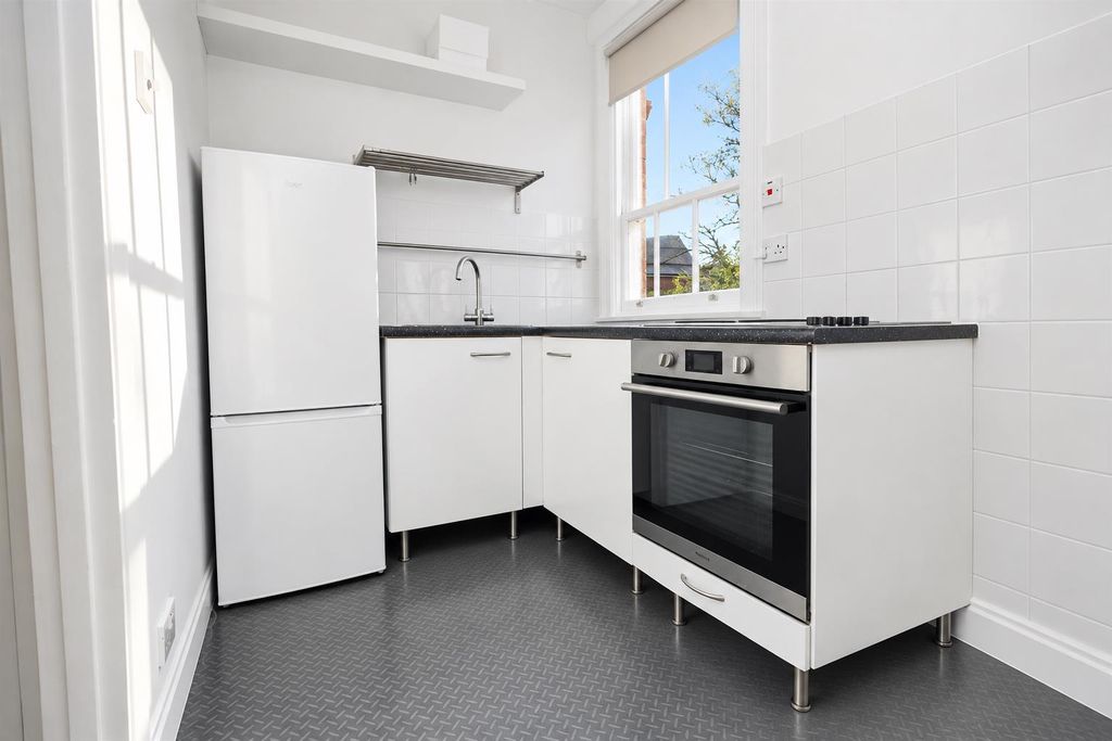 Property photo 3 of 7 F6917599-8448-4Deb-9916-853A8E5519A3.Png