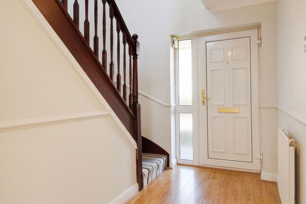 Additional image 10 of 4 bed detached house for saleJohn Newington Close, Kennington TN24