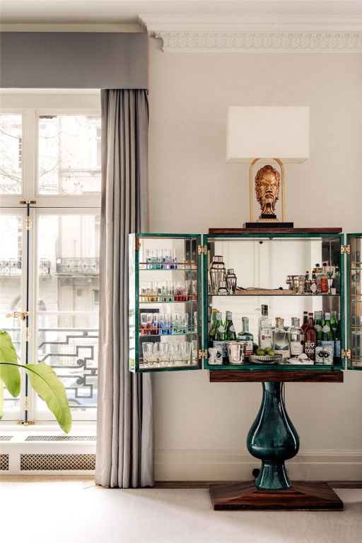 Property photo 2 of 17 Reception