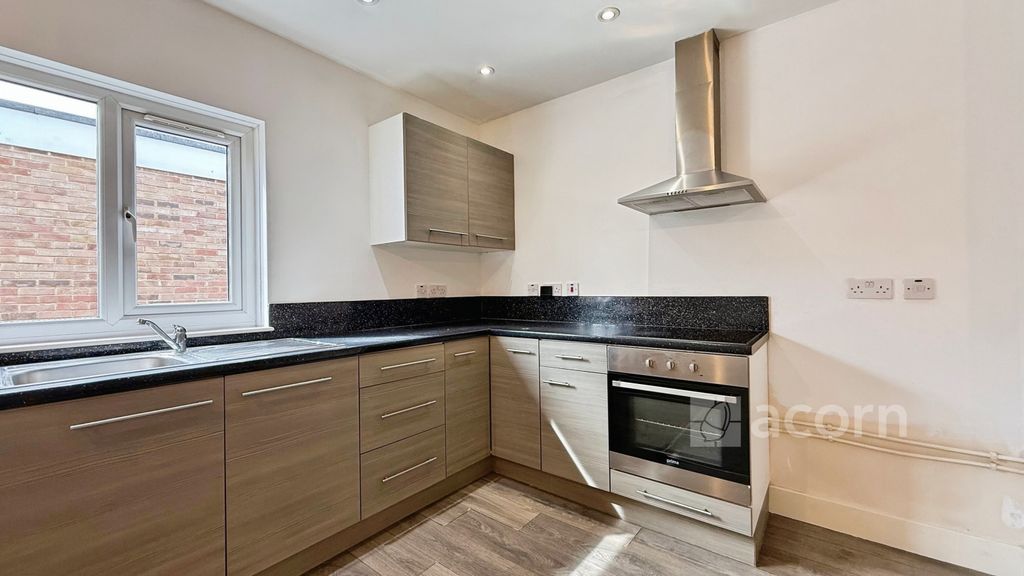 Property photo 1 of 5 A79F242d--4175-Aa...