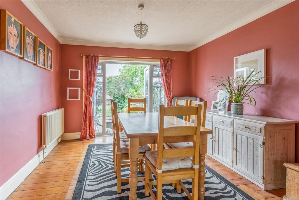 Property photo 3 of 30 22 Holmes Avenue-10.Jpg