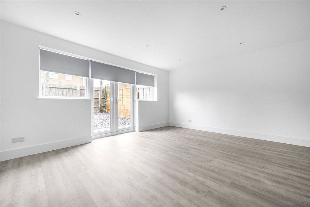 Property photo 2 of 13 Picture No. 03