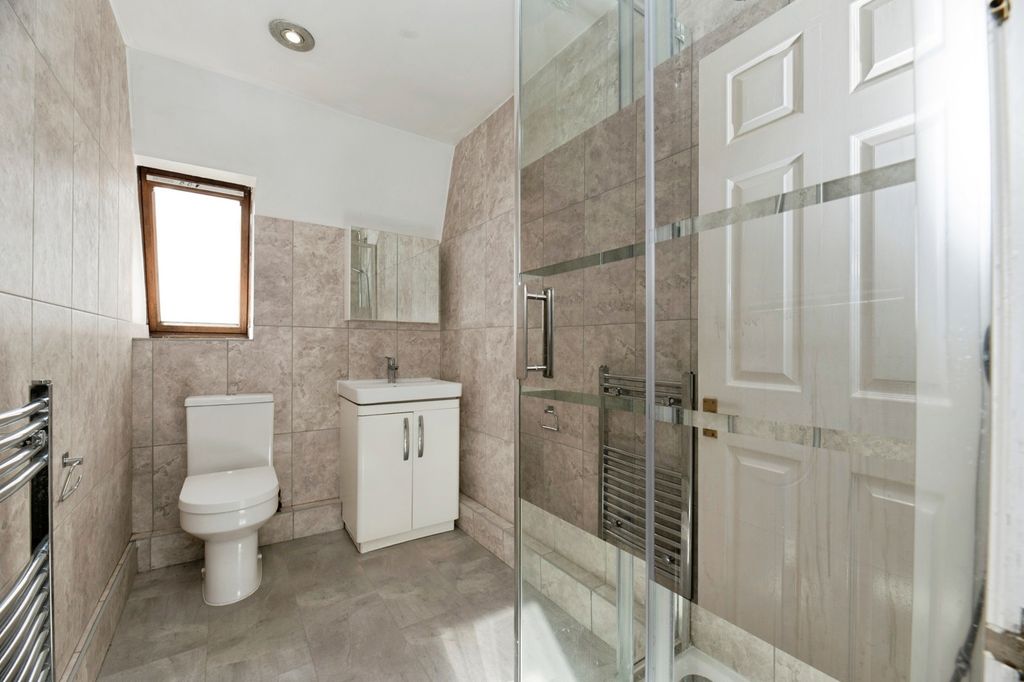 Property photo 3 of 19 Pbox-Img.Jpg