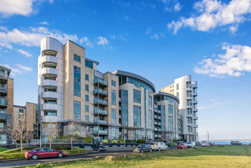 Property photo 1 of 31 Primary Property Image