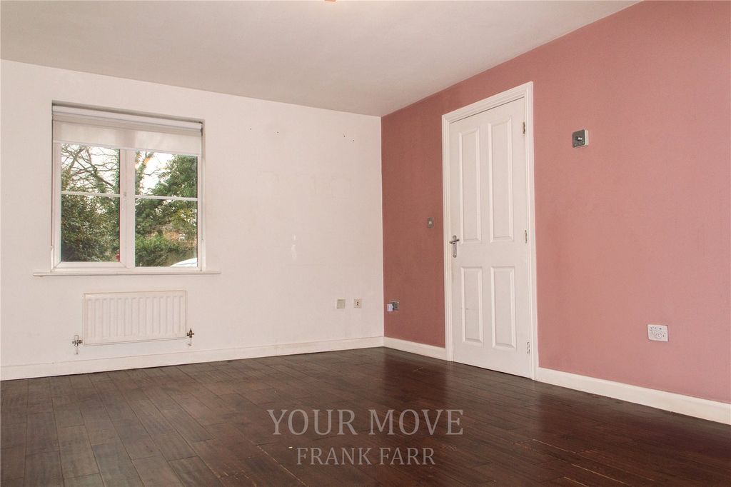Property photo 2 of 11 Living Room