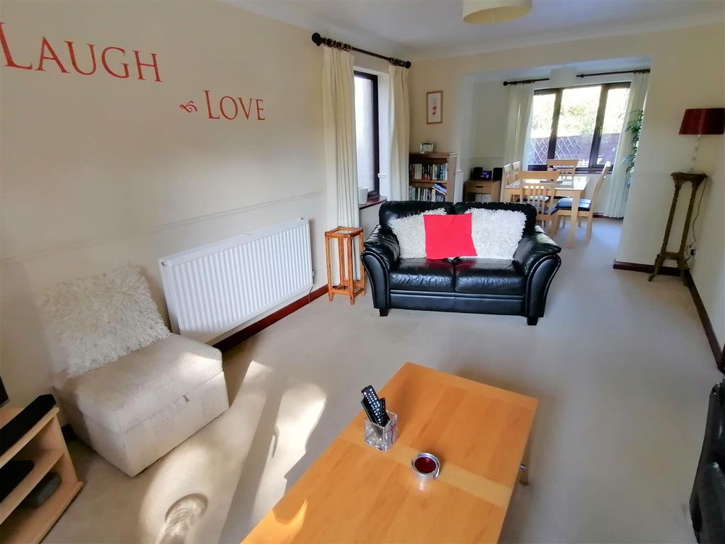 Property photo 2 of 12