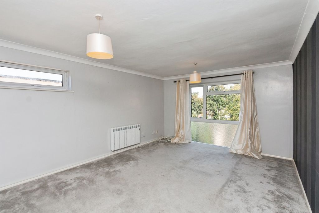 Property photo 2 of 9 Pbox-Img.Jpg
