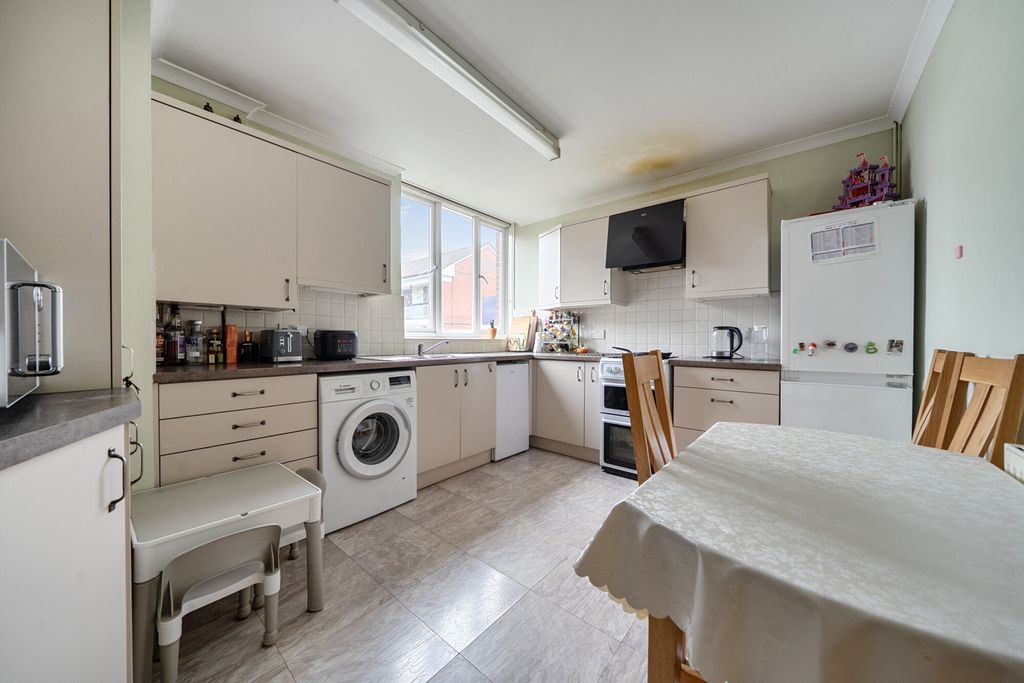 Property photo 2 of 22 Kitchen