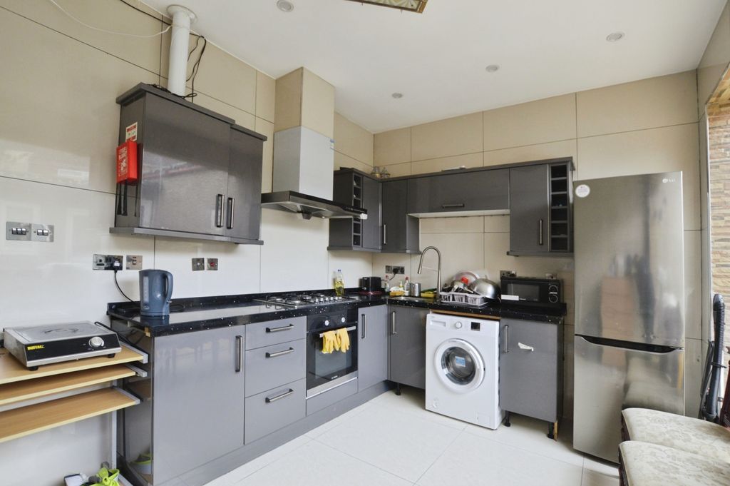 Property photo 2 of 19 Pbox-Img.Jpg