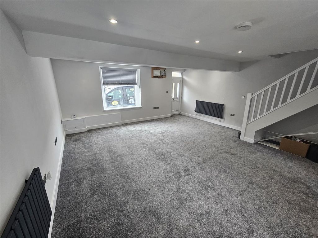 Property photo 3 of 19 Lounge Dining Room