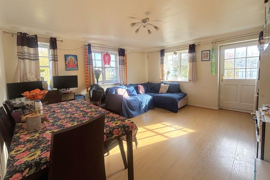 Property photo 3 of 9