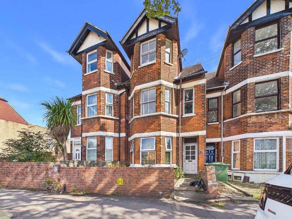 Property photo 1 of 12 Frontage